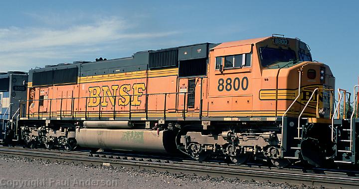 BNSF 8800 SD70MAC.jpg